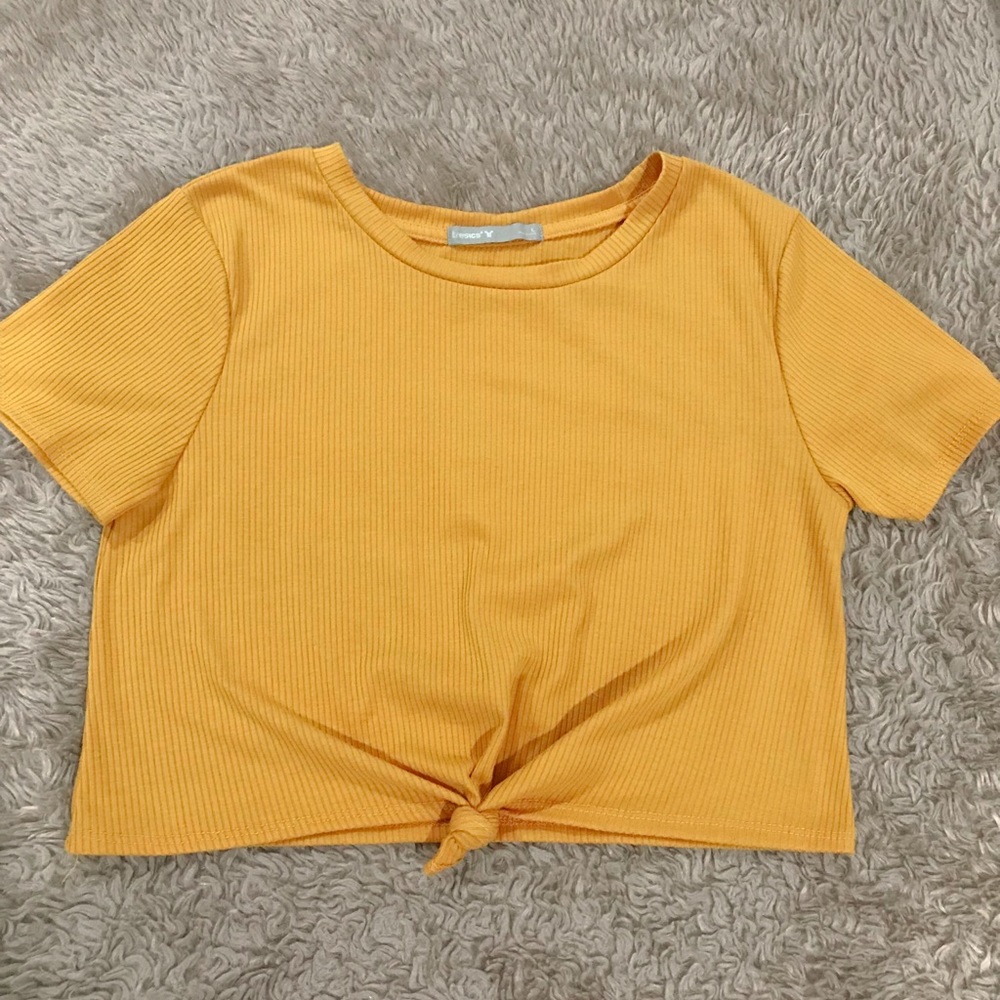 tresics mustard crop top size large
